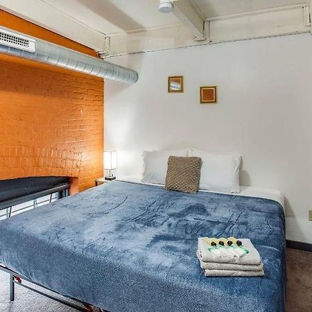 Centric Modern Loft W/ King Beds & Smart Gametable Villa Rochester Exterior foto