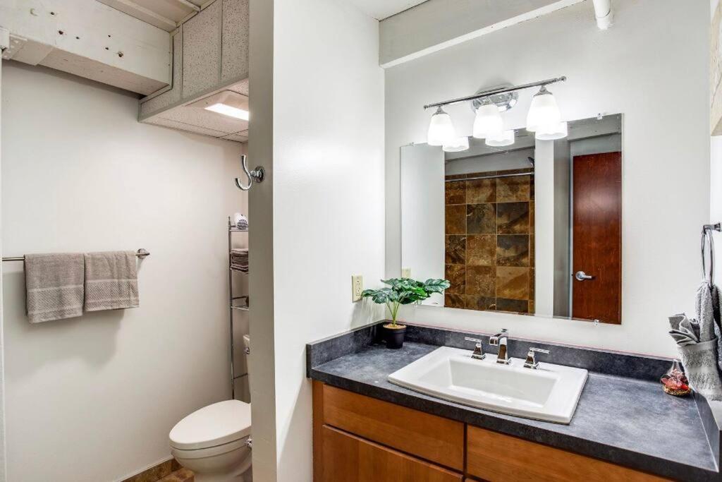 Centric Modern Loft W/ King Beds & Smart Gametable Villa Rochester Exterior foto
