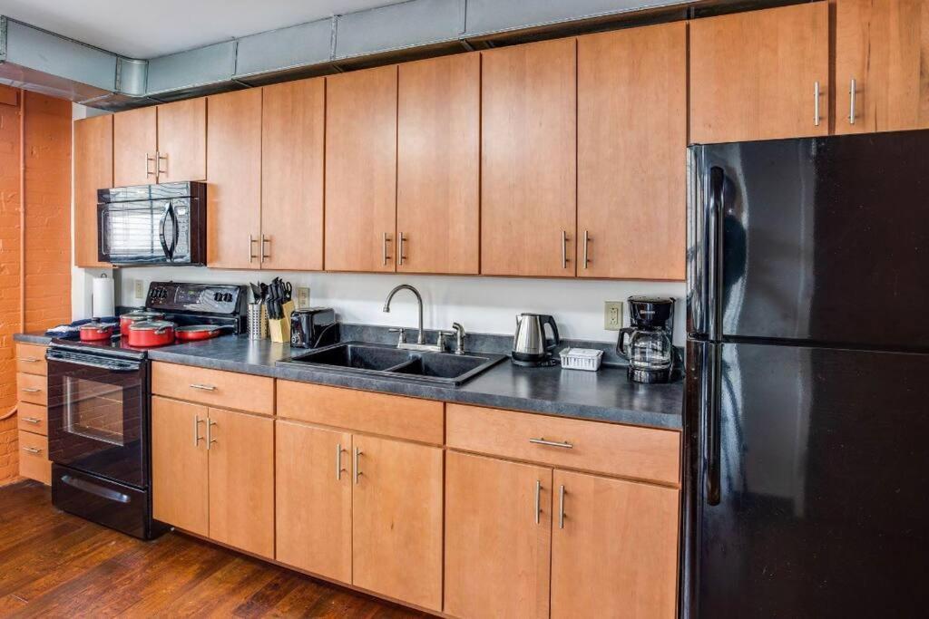 Centric Modern Loft W/ King Beds & Smart Gametable Villa Rochester Exterior foto