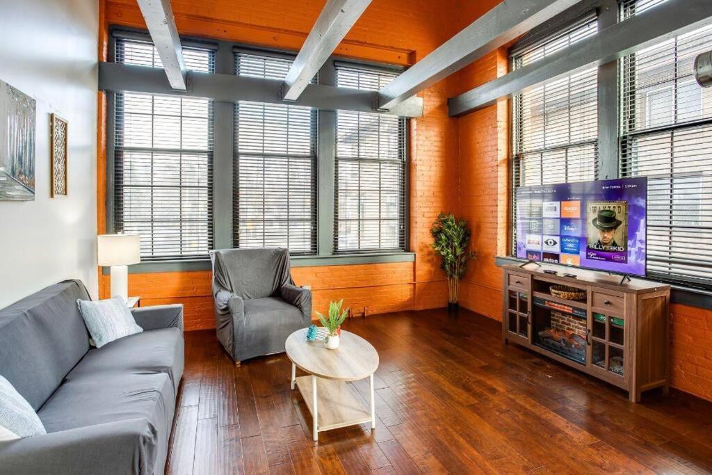 Centric Modern Loft W/ King Beds & Smart Gametable Villa Rochester Exterior foto