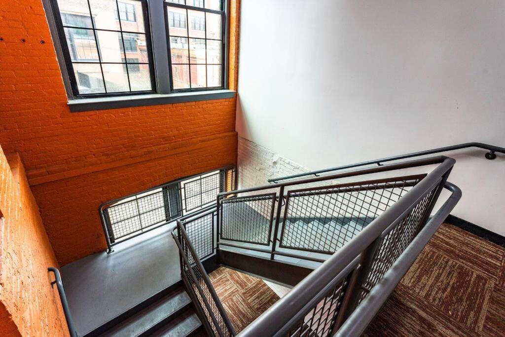 Centric Modern Loft W/ King Beds & Smart Gametable Villa Rochester Exterior foto